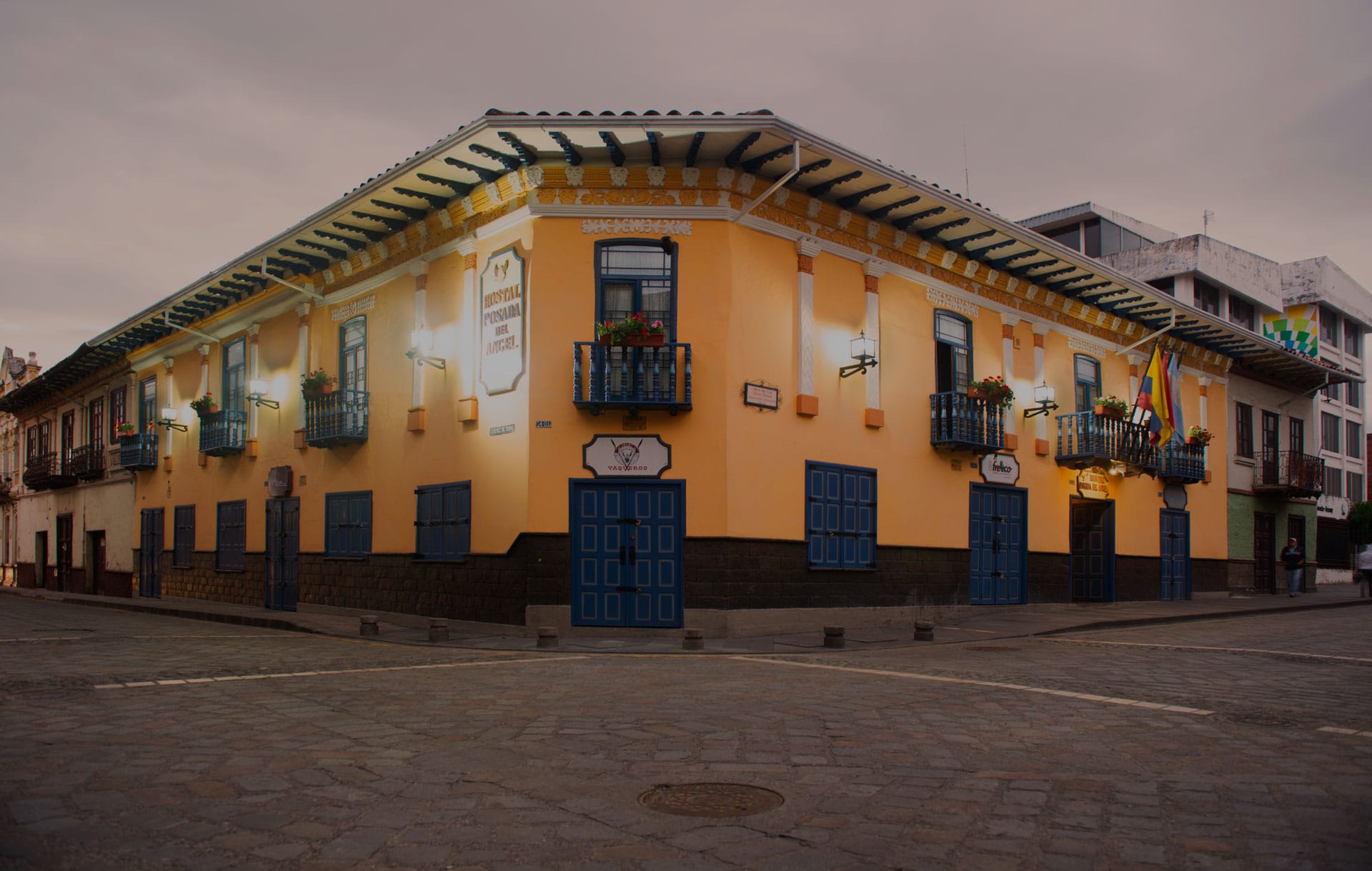 Fachada del Hotel Boutique Posada del Ángel en San Sebastián, Centro Histórico de Cuenca.
